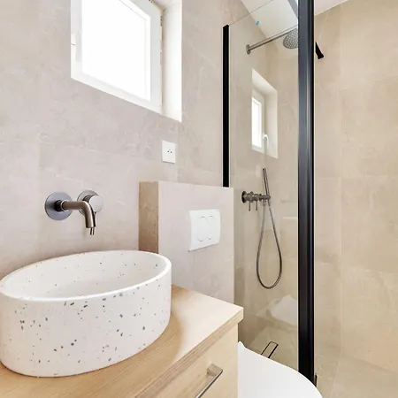 Cozy 4p Near La Defense بيت للعطل بيتّو